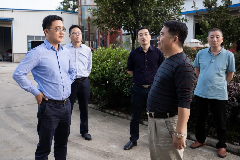省财政厅金融处处长刘亚亮一行来我市调研创业担保