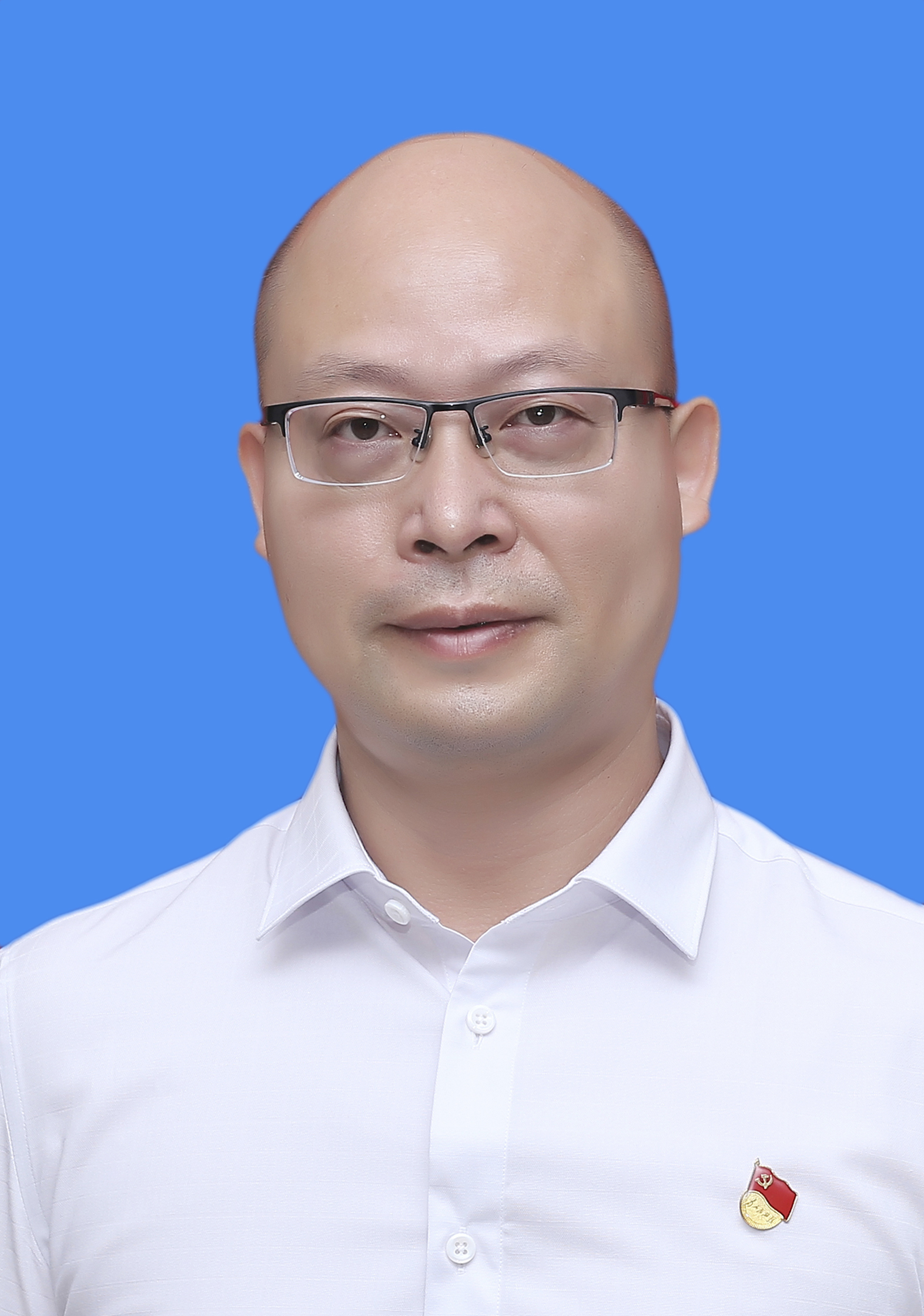 周 军