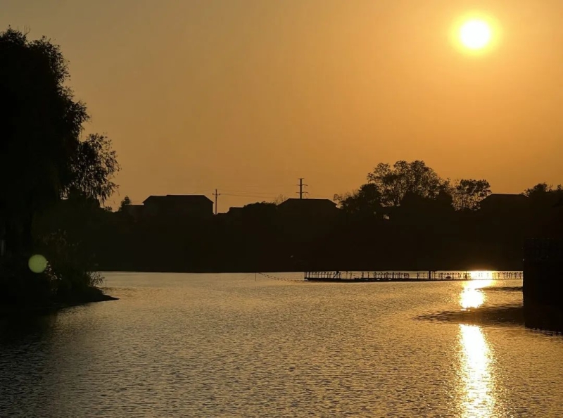敖丙：不是东海住不起，而是沅江湖景更有性价比